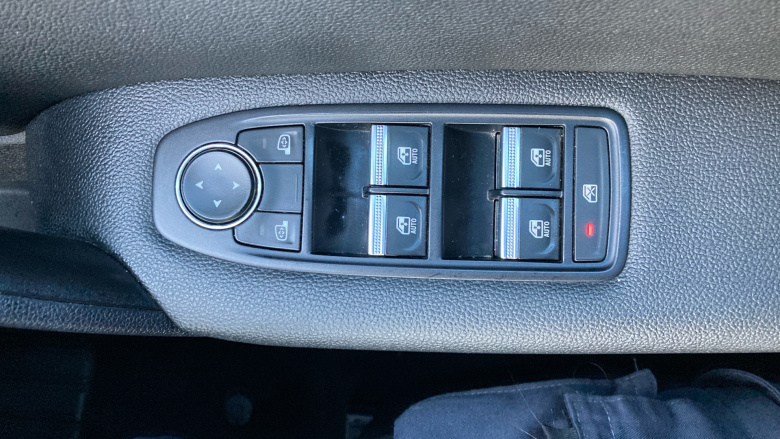 Renault Captur 1.3 TCE 140 SE Edition 5dr Petrol Hatchback